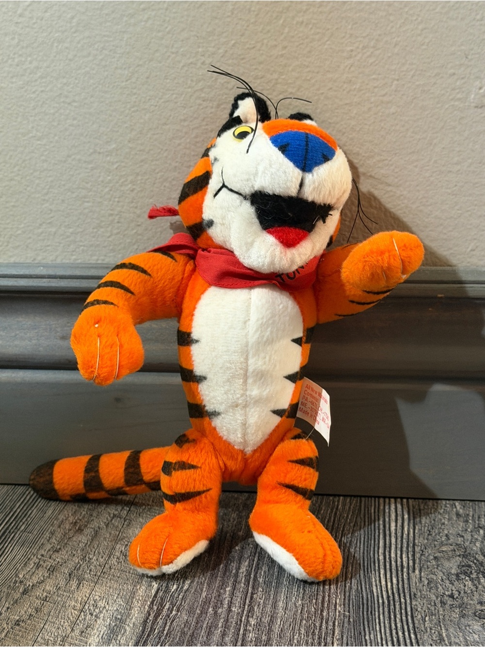 Vintage 1997 Kellogg’s Frosted Flakes Tony the Tiger Plush Stuffed Animal Cereal